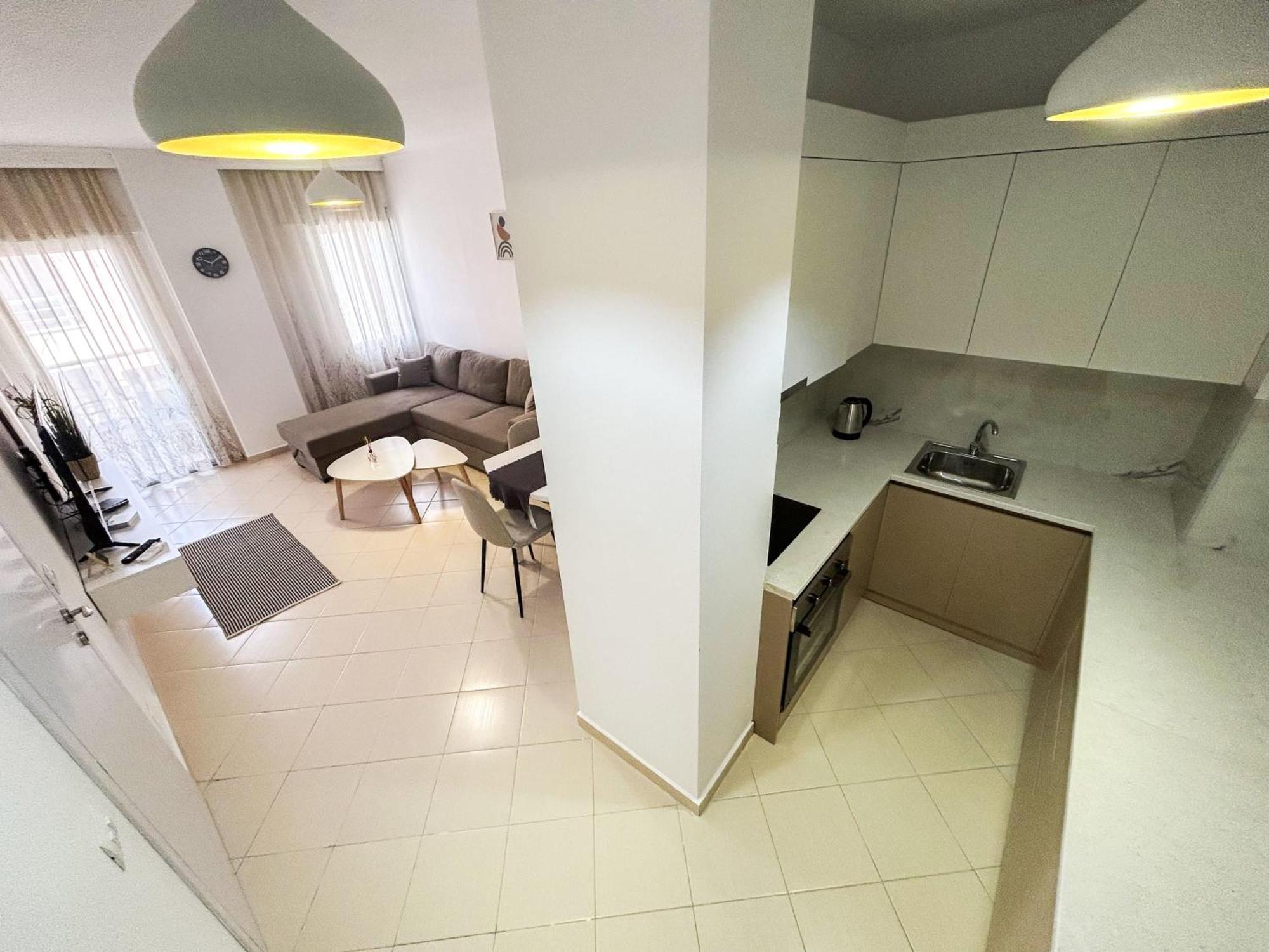 Wanted 673 Apartment *